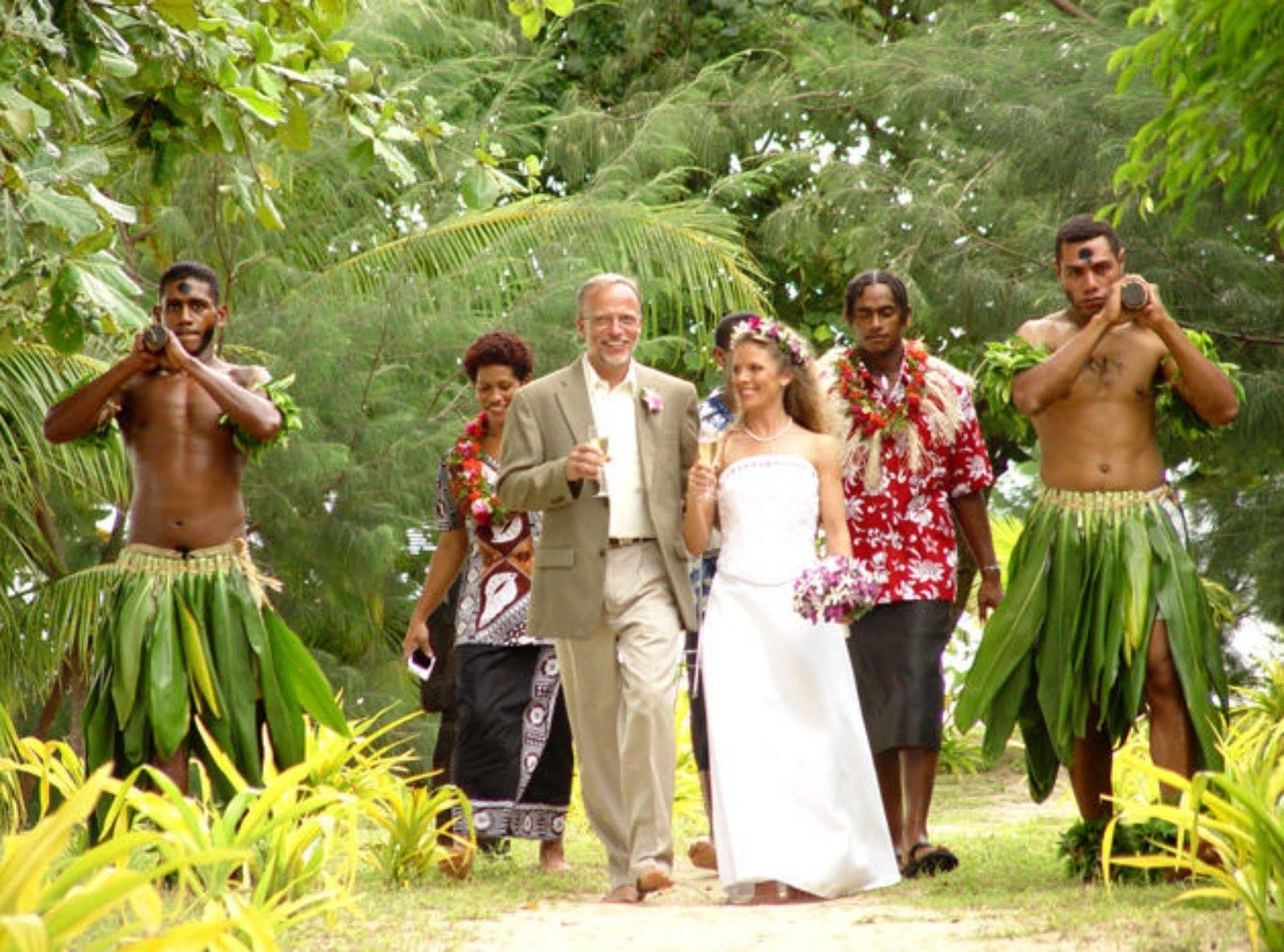 Tongan Beach Resort Utungake Экстерьер фото
